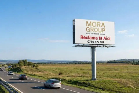 Unipol mare pe centura Bucuresti — publicitate pe autostrada si iesirile din Ilfov Mora Group